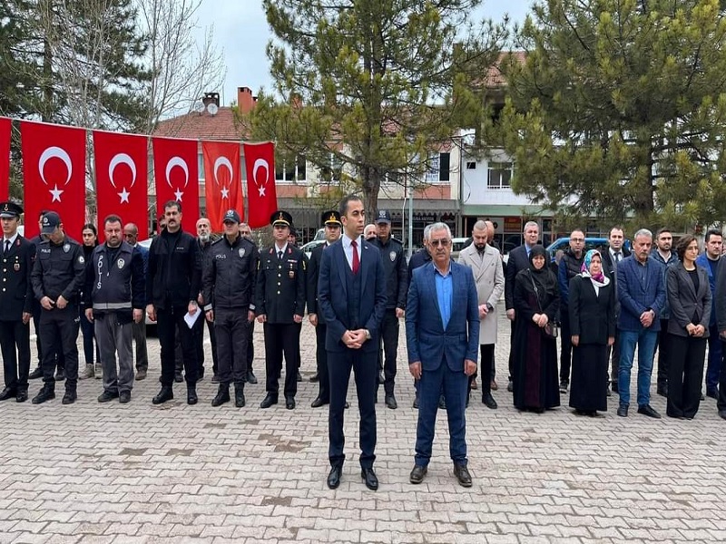 18 Mart Çanakkale Zaferi ve Şehitleri Anma Günü programı  Sn.  Kaymakamımız Fatih GÜNER'in katılımlarıyla gerçekleştirilmiştir.